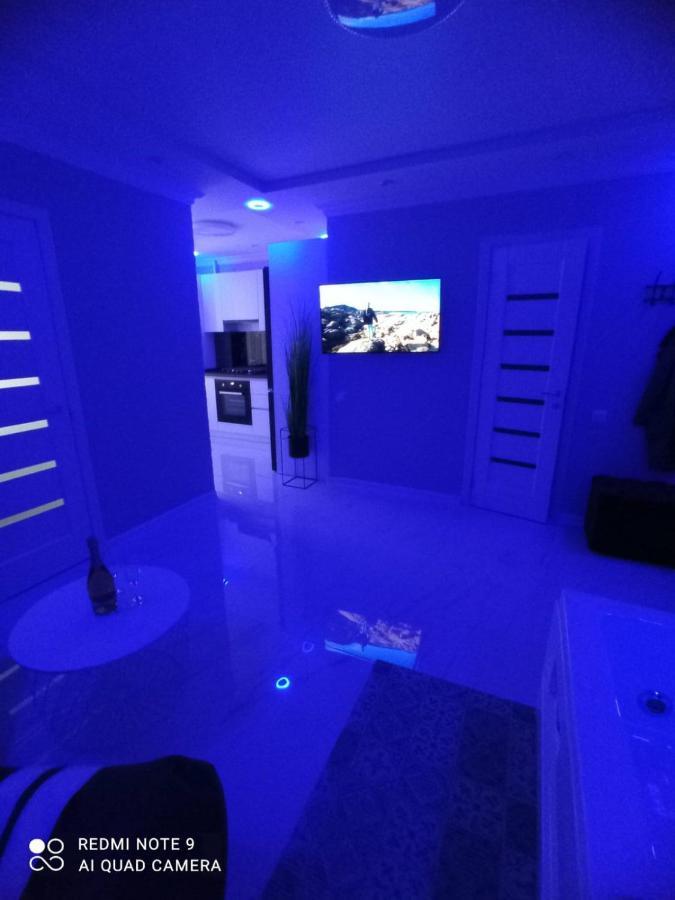 Vip Apartment For Lovers In Chişinǎu Buitenkant foto