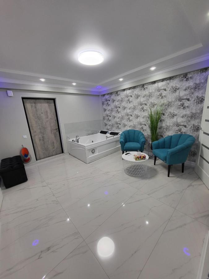 Vip Apartment For Lovers In Chişinǎu Buitenkant foto