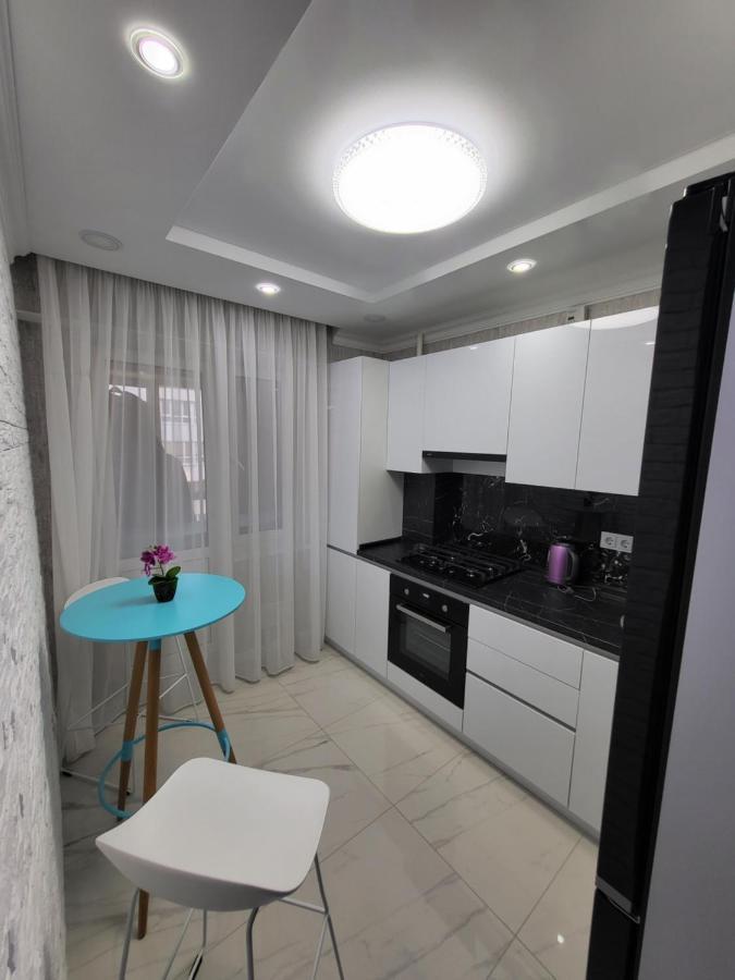Vip Apartment For Lovers In Chişinǎu Buitenkant foto